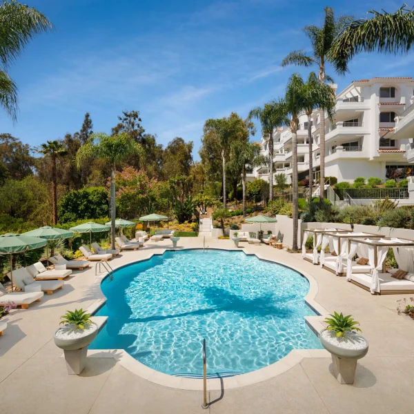 AlexNye_260707_Prive_Malibu_1793-3_result-1-scaled